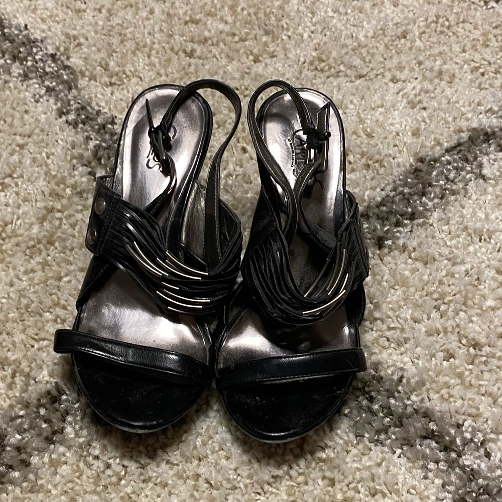 Carlos Santana heel